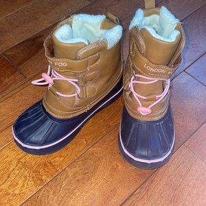 Girls snow boots
